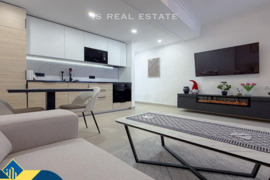 Renovuotas apartamentas su terasa, Alicante provincijoje, Torrevieja mieste, Playa del Cura rajone. 