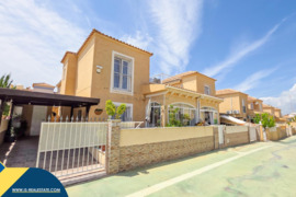 Apartamentas su bendru baseinu, Alicante provincijoje, Torrevieja mieste, Los Balcones rajone. 3 kam