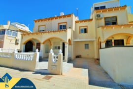 Namas su bendru baseinu, Alicante provincijoje, Orihuela Costa mieste. 3 kambariai | 72 m² | 1.15 ki