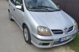 Nissan Almera Tino