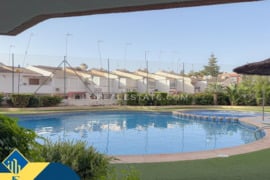 Apartamentas su bendru baseinu, Alicante provincijoje, Torrevieja mieste, Playa del Acequión rajone.