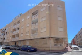 Apartamentas su bendru baseinu, Alicante provincijoje, Torrevieja mieste, Playa de los Locos rajone.