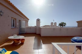 Bungalas su bendru baseinu, Alicante provincijoje, Torrevieja mieste. 3 kambariai | 70 m² | 900 metr