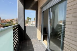 Renovuotas apartamentas su terasa, Alicante provincijoje, Torrevieja mieste. 6 kambariai | 95 m² | 5