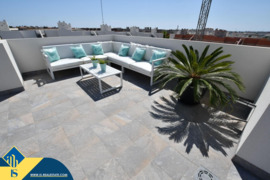Bungalas su bendru baseinu, Alicante provincijoje, San Miguel de Salinas mieste. 3 kambariai | 154 m
