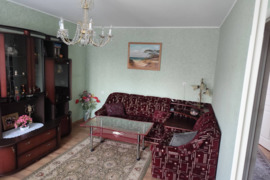 Dovanojama kampinė išskleidžiama sofa-lova