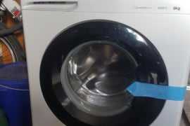 Parduodu nauja su defektu skalbimo masina indezit