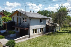 Parduodamas namas Panevėžio r. sav., Karsakiškio sen., Naujikų k., Akmenų g.