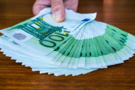 Ieškote patikimos ir saugios paskolos? Siūlau jums privačią paskolą, kuri pranoksta visus konkurentu