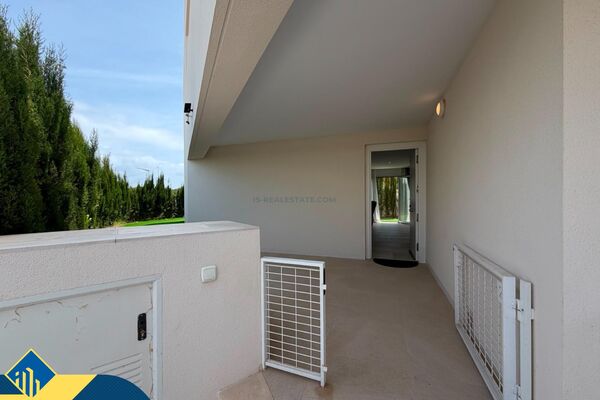 Apartamentas su bendru baseinu, Alicante provincijoje, Torrevieja mieste, Los Balcones rajone. 3 kam