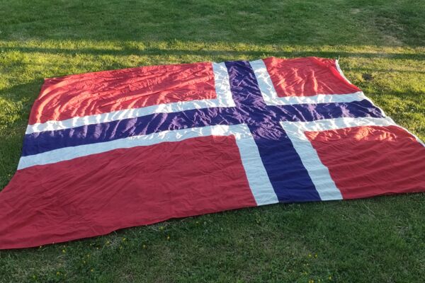 Norvegijos vėliava vėliavos ilgis 350cm,plotis 250