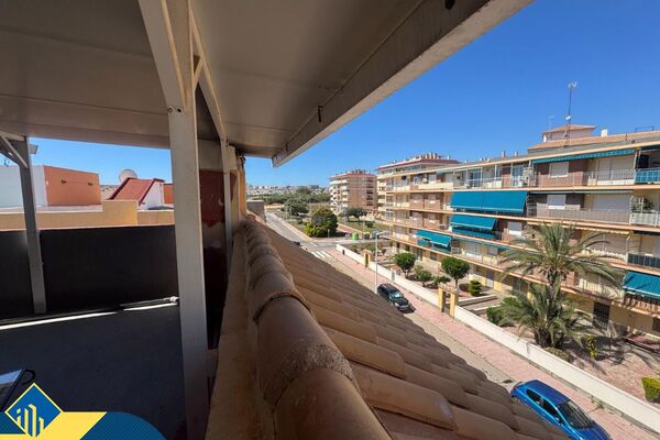 Duplex apartamentas su terasa, Alicante provincijoje, Torrevieja mieste, La Mata rajone. 4 kambariai