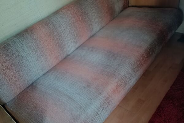 Dovanoju sofa stala ir duris