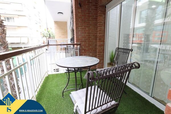Renovuotas apartamentas su terasa, Alicante provincijoje, Torrevieja mieste, Playa del Acequión rajo