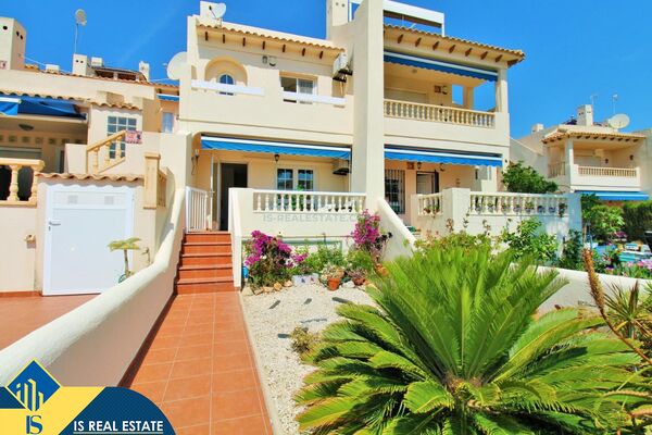 Namas su bendru baseinu, Alicante provincijoje, Orihuela Costa mieste. 3 kambariai | 93 m² | 6 kilom