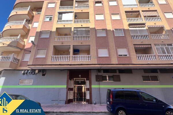 Apartamentas su bendru baseinu, Alicante provincijoje, Torrevieja mieste. 3 kambariai | 65 m² | 650 