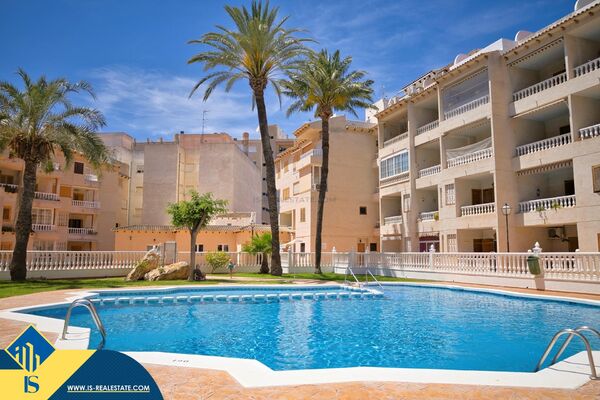 Renovuotas duplex penthouse apartamentas su bendru baseinu, Alicante provincijoje, Torrevieja mieste