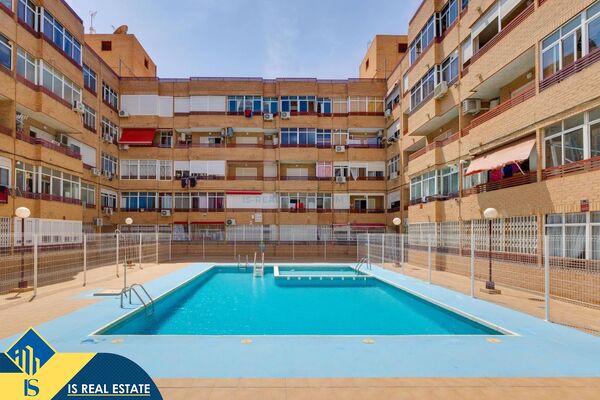 Apartamentas su bendru baseinu, Alicante provincijoje, Torrevieja mieste. 2 kambariai | 62 m² | 1.4 