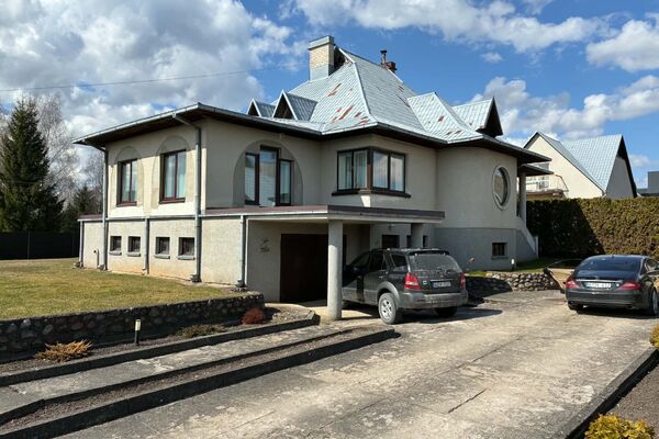 Pilnai įrengtas namas gyvenimui