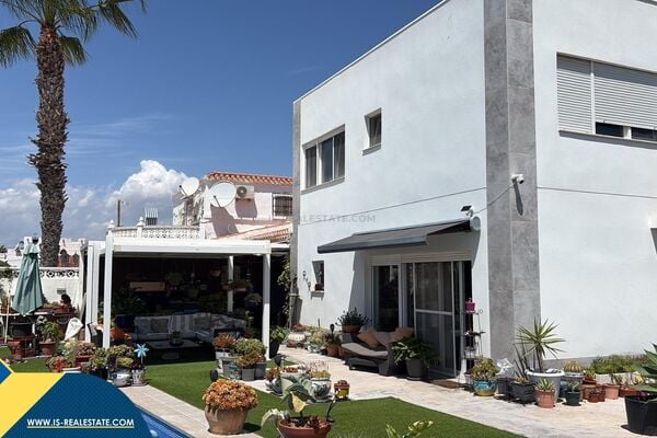 Renovuota vila su privačiu baseinu, Alicante provincijoje, Torrevieja mieste, Torreta rajone. 3 kamb