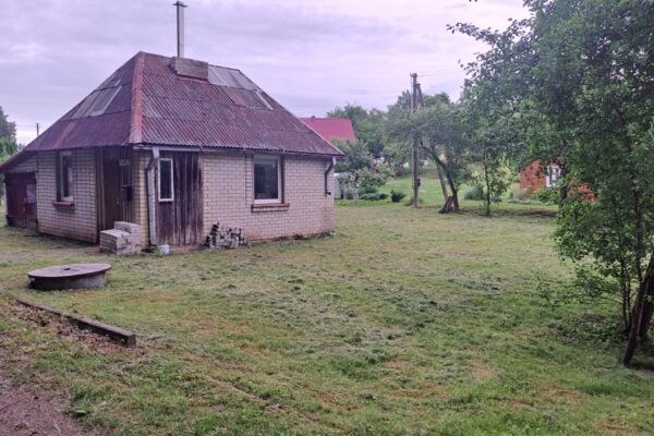 Mūrinis sodo namas kraštiniame sklype Sb 