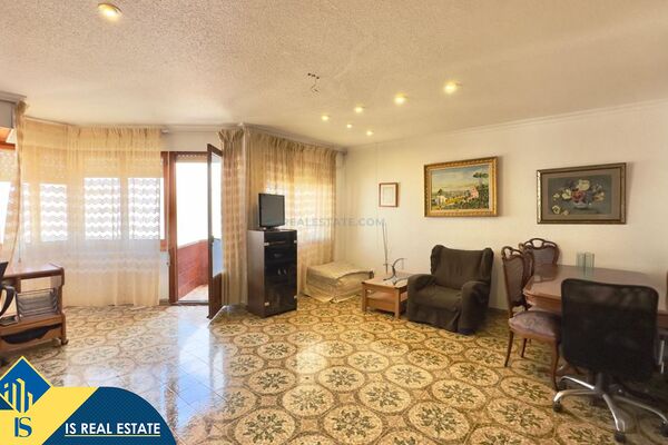 Apartamentas skirtas renovacijai, Alicante provincijoje, Torrevieja mieste. 4 kambariai | 125 m² | 2