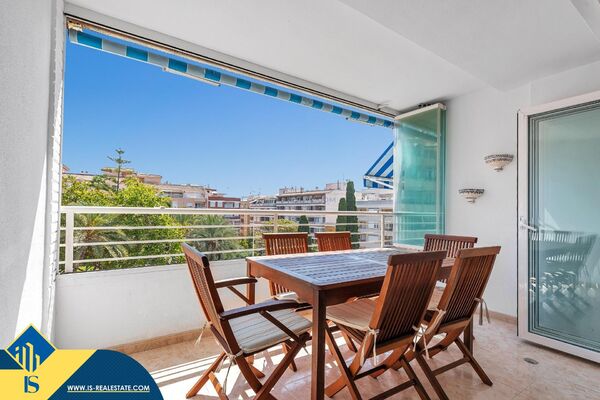 Apartamentas su terasa, Alicante provincijoje, Torrevieja mieste, Playa del Cura rajone. 4 kambariai