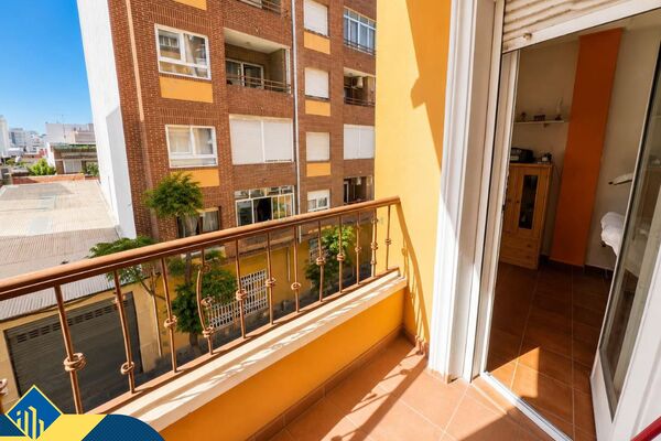 Apartamentas su terasa, Alicante provincijoje, Torrevieja mieste. 3 kambariai | 71 m² | 600 metrų ik
