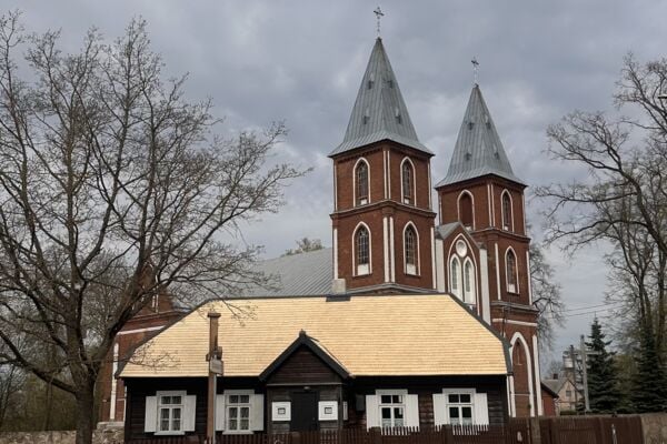 Skiedrinių stogų dengimas