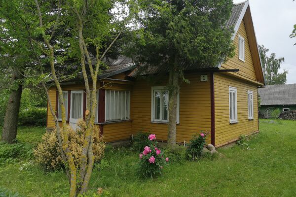 Gyvenamasis namas - sodyba Ukmergės r., Vidugirio k.