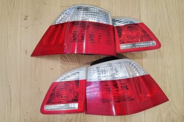 Originalūs Bmw E61 galinių žibintų komplektas - ne Led
