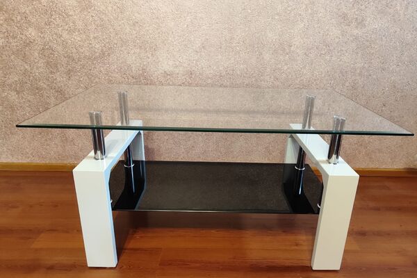 Modernus stiklinis kavos staliukas (110x60x55 Cm)