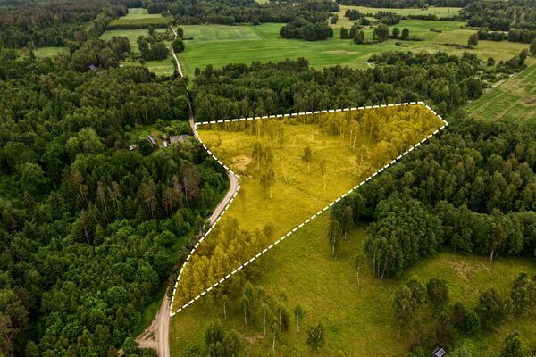 1,90 ha žemės ūkio sklypas su upeliu Kernavės sen., Širvintų r. – idealu sodybai