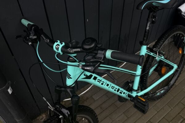 This Leader Fox Mxc Lady is a 26-inch aluminum mountain bike
