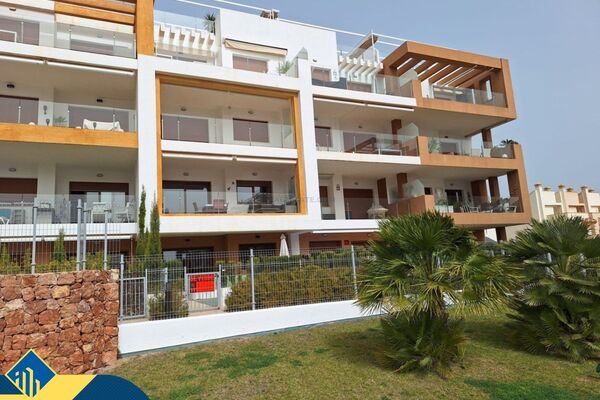 Apartamentas su terasa, Alicante provincijoje, Orihuela Costa mieste. 3 kambariai | 101 m² | 2 kilom