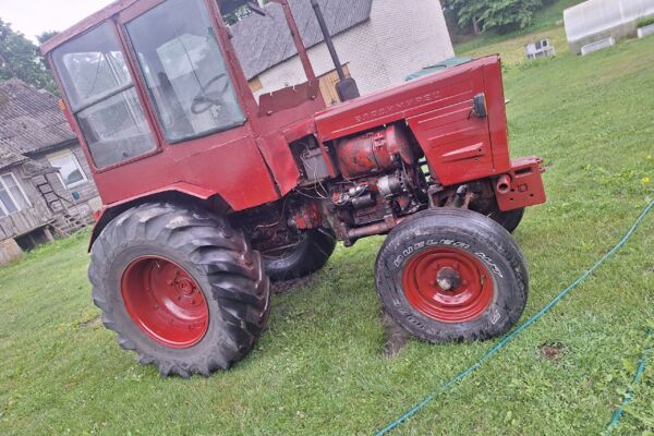 T25, Traktoriai