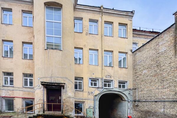 1 kamb. butas Vilnius, Senamiestis, V. Šopeno g.
