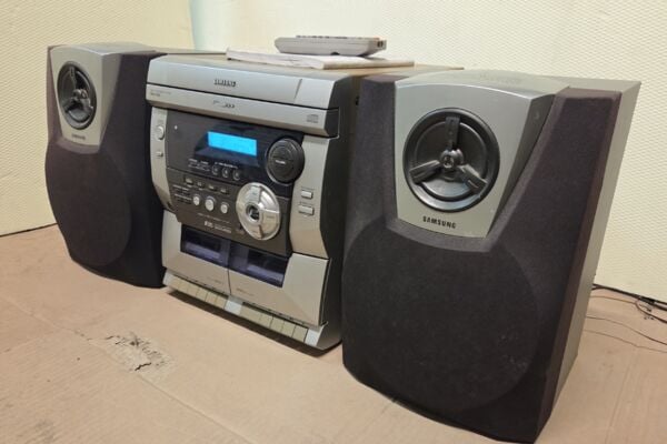 Muzikinis centras Samsung  Muzikiniai centrai