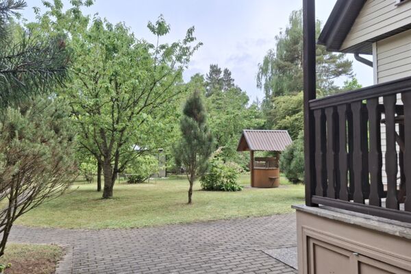 Gyvenamas namas sodų bendrijoje prie miško