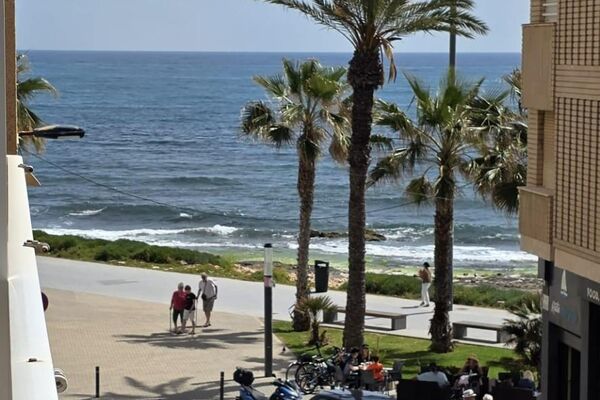 Apartamentas su terasa, Alicante provincijoje, Torrevieja mieste, Playa del Cura rajone. 4 kambariai