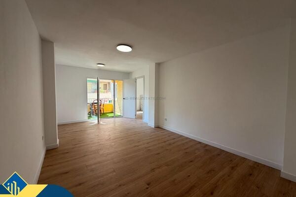 Renovuotas apartamentas su terasa, Alicante provincijoje, Torrevieja mieste, Playa del Acequión rajo