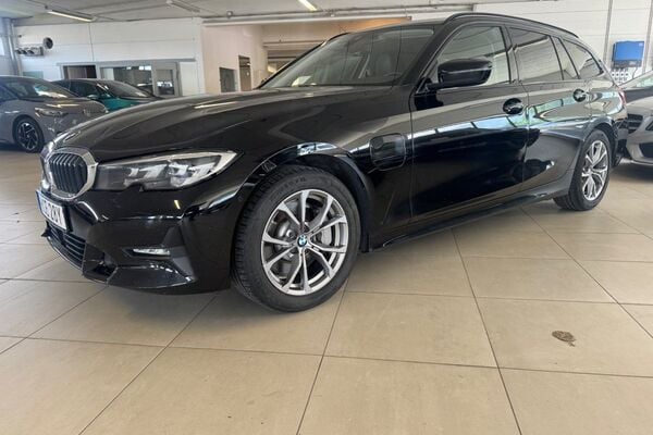BMW 330