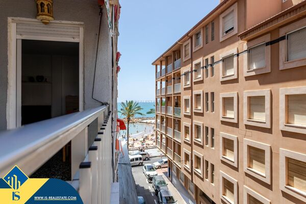 Apartamentas su terasa, Alicante provincijoje, Torrevieja mieste, Playa del Cura rajone. 4 kambariai