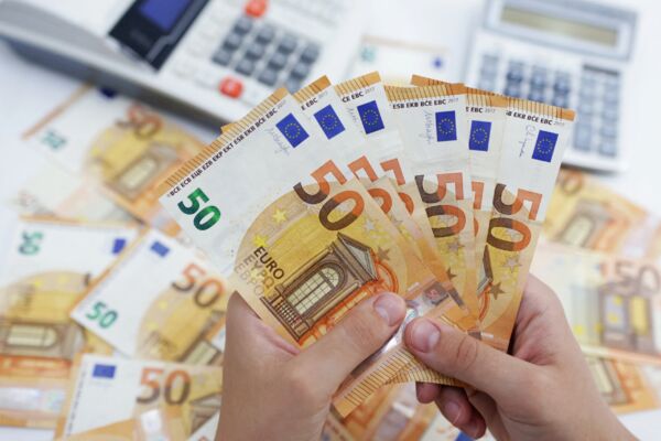 Paskolos už blokuotus ir neatblokuotus grynuosius pinigus per 5 minutes