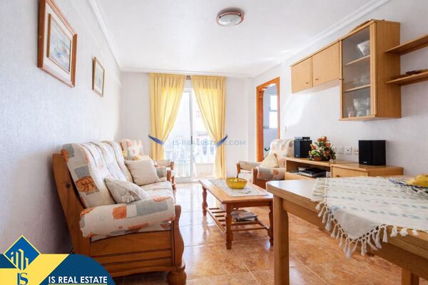 Apartamentas su terasa, Alicante provincijoje, Torrevieja mieste. 4 kambariai | 81 m² | 600 metrų ik