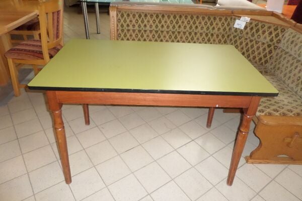 Stalas kodas 25Rg181