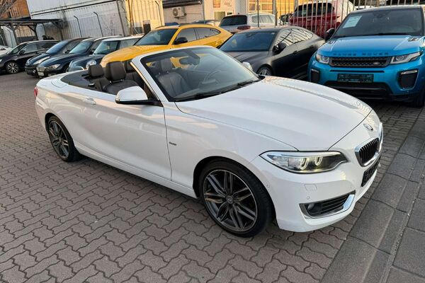 BMW 225