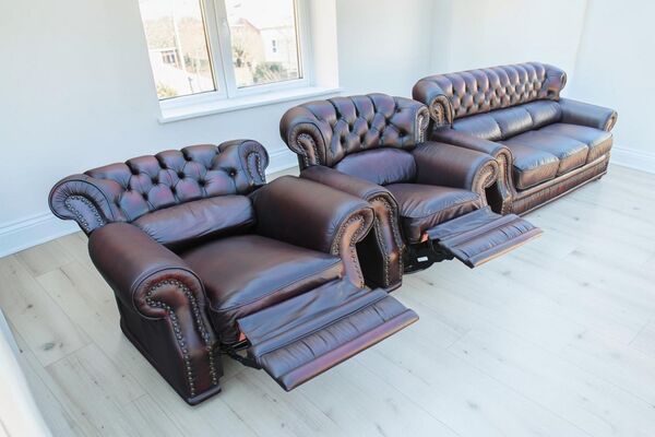 Chesterfield natūralios odos komplektas 3+1+1  su relax funkcija