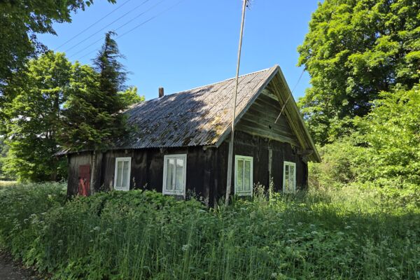 Parduodama sodyba Viskėnų kaime, apie 10 km nuo Utenos su asfaltuotu privaževimu