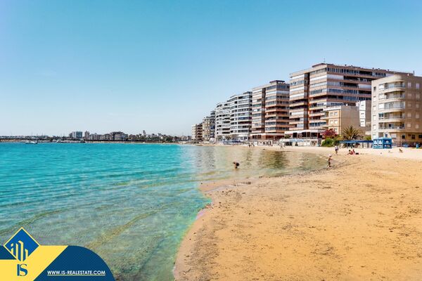 Apartamentas su terasa, Alicante provincijoje, Torrevieja mieste, Playa del Cura rajone. 3 kambariai